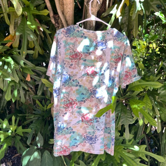 Men’s Floral Tee Shirt NWOT - Picture 2 of 6